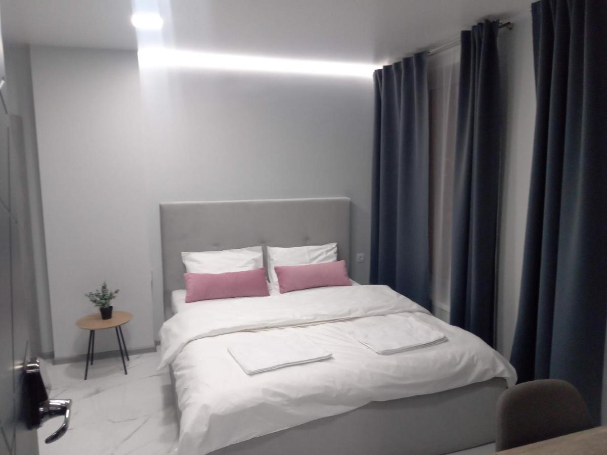 Pure Apartments Vip 4 리비프 외부 사진